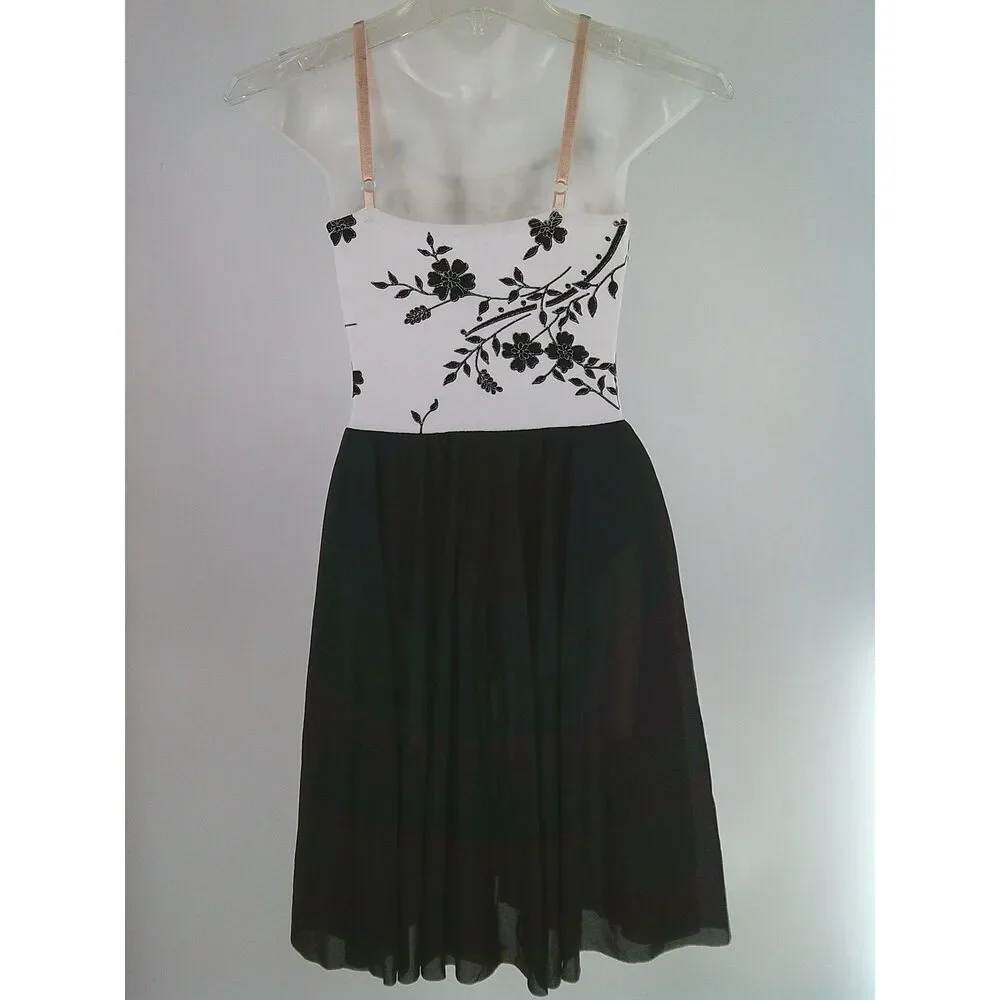 Pre-Owned Dance Costume Dansco  Medium Child Black Floral Design Ballet Glitter